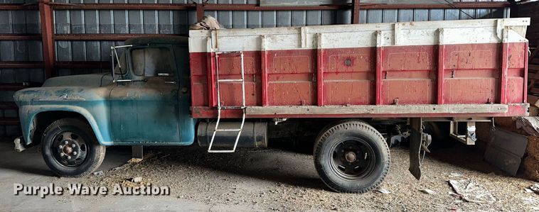 image for item NS9021 1958 Chevrolet Viking 60  grain truck