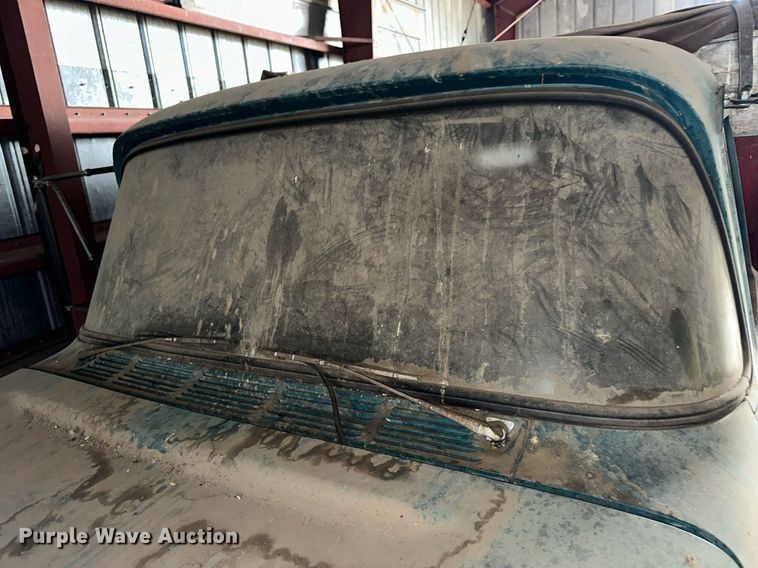 image for item NS9021 1958 Chevrolet Viking 60  grain truck