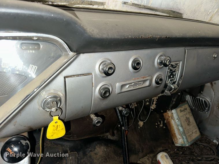 image for item NS9021 1958 Chevrolet Viking 60  grain truck