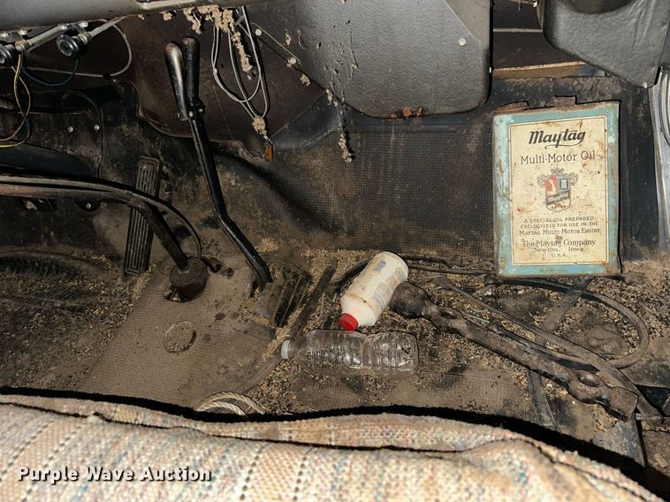 image for item NS9021 1958 Chevrolet Viking 60  grain truck