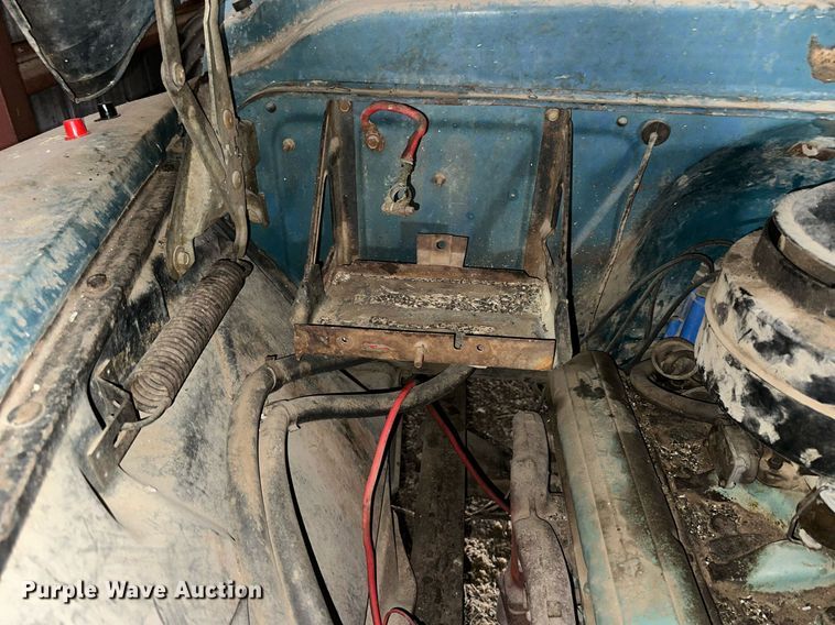 image for item NS9021 1958 Chevrolet Viking 60  grain truck