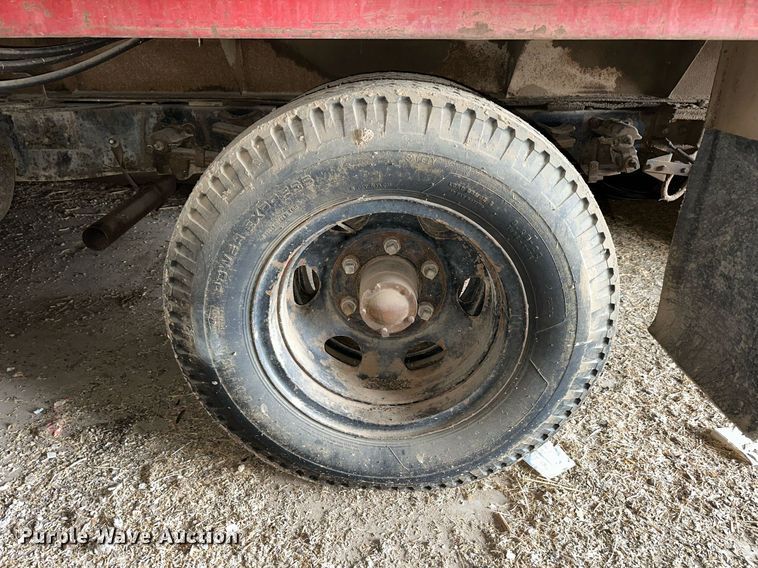 image for item NS9021 1958 Chevrolet Viking 60  grain truck