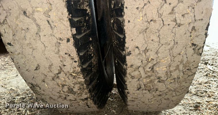 image for item NS9021 1958 Chevrolet Viking 60  grain truck