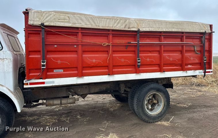 image for item NS9022 1966 GMC 4000  grain truck