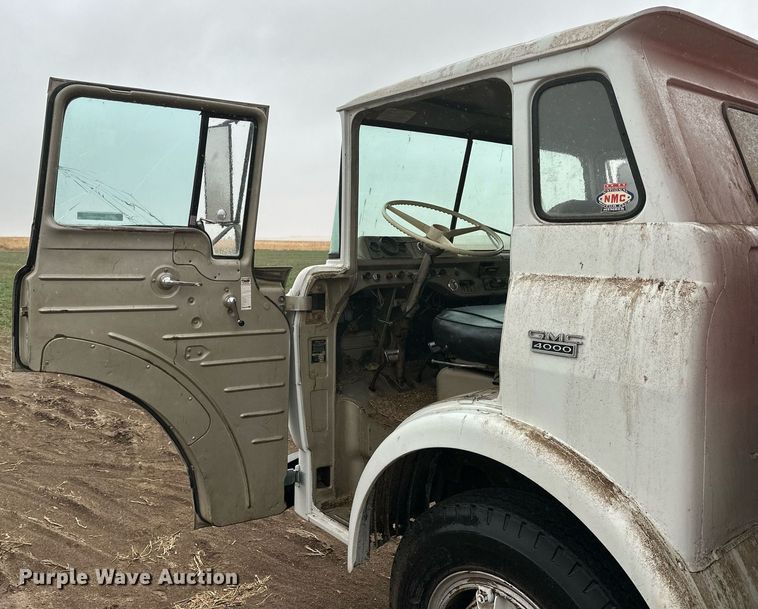 image for item NS9022 1966 GMC 4000  grain truck