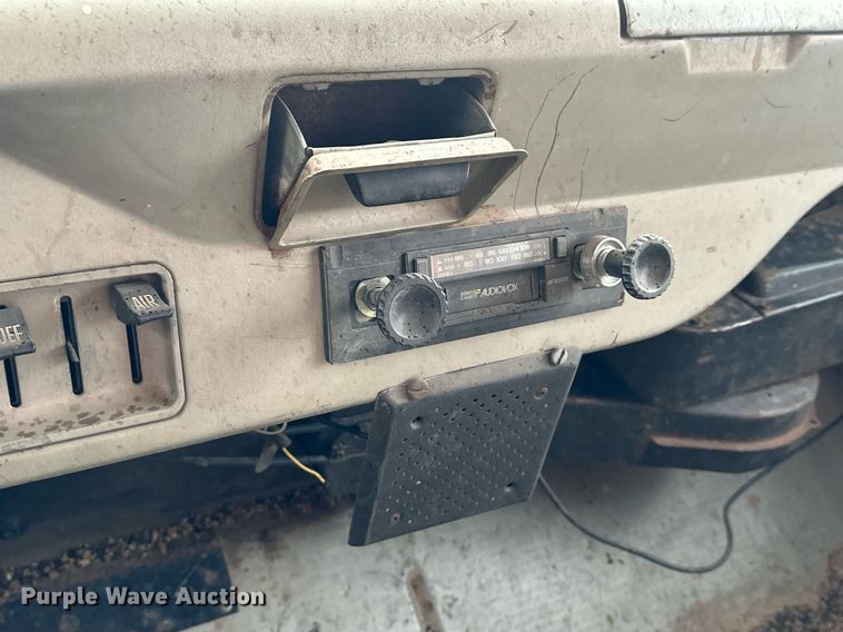 image for item NS9022 1966 GMC 4000  grain truck