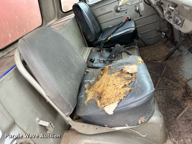 image for item NS9022 1966 GMC 4000  grain truck