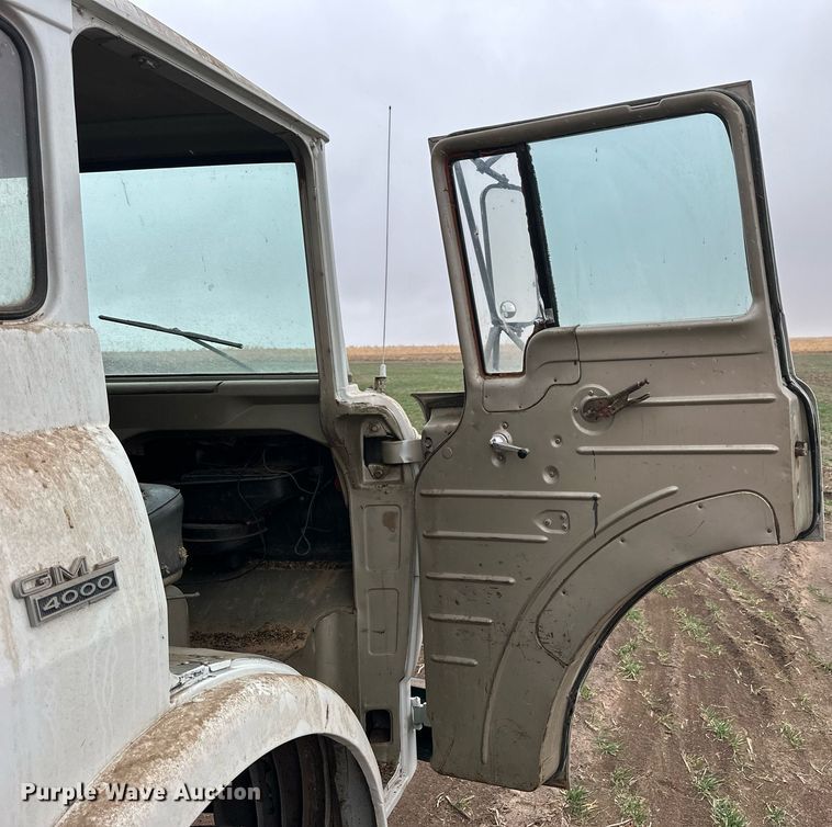 image for item NS9022 1966 GMC 4000  grain truck