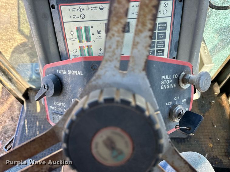 image for item NS9058 1986 Case International 2394  tractor