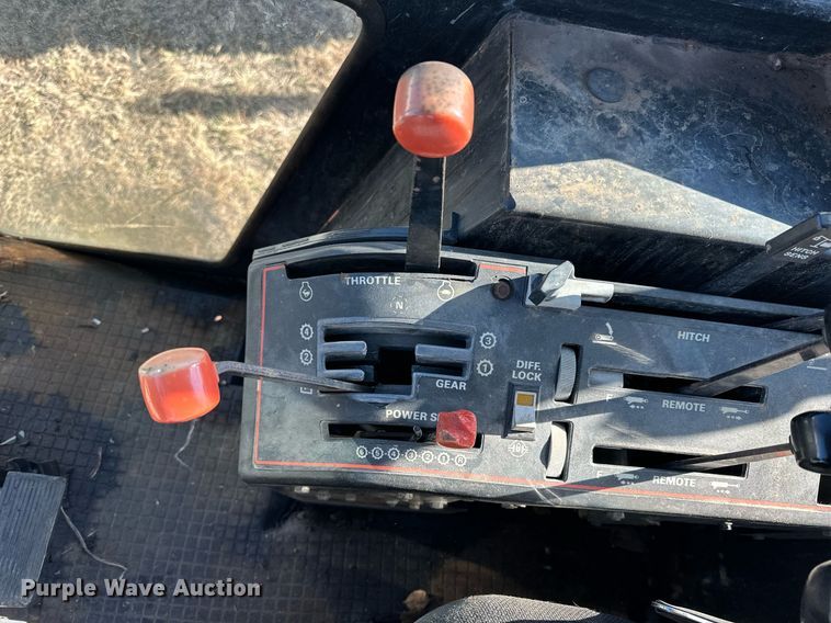 image for item NS9058 1986 Case International 2394  tractor