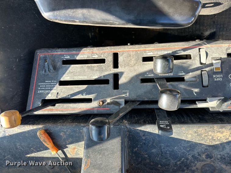 image for item NS9058 1986 Case International 2394  tractor