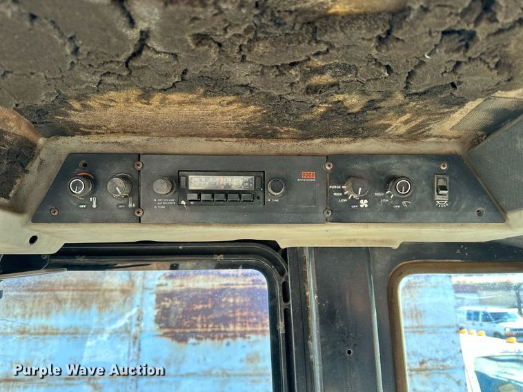 image for item NS9058 1986 Case International 2394  tractor