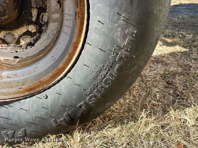 image for item NS9058 1986 Case International 2394  tractor