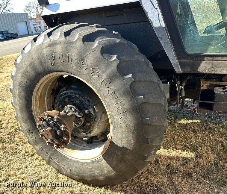 image for item NS9058 1986 Case International 2394  tractor