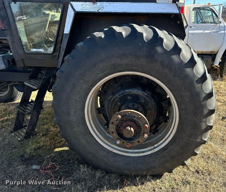 image for item NS9058 1986 Case International 2394  tractor