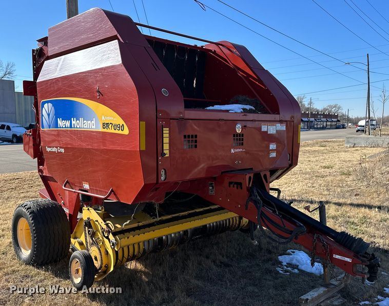 image for item NS9059 2012 New Holland BR7090  round baler