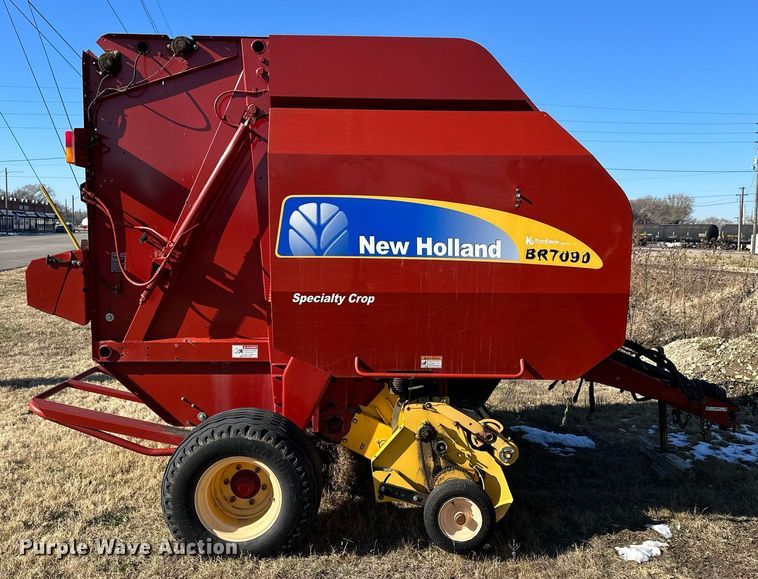 image for item NS9059 2012 New Holland BR7090  round baler