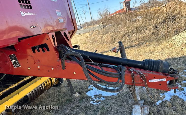 image for item NS9059 2012 New Holland BR7090  round baler