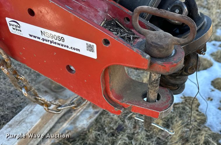 image for item NS9059 2012 New Holland BR7090  round baler