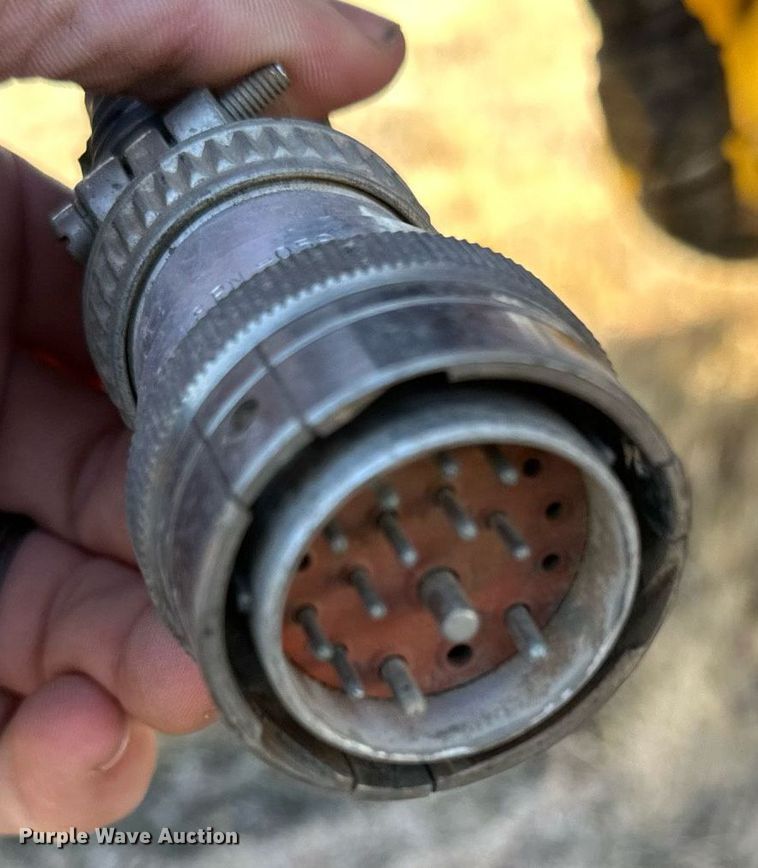 image for item NS9059 2012 New Holland BR7090  round baler