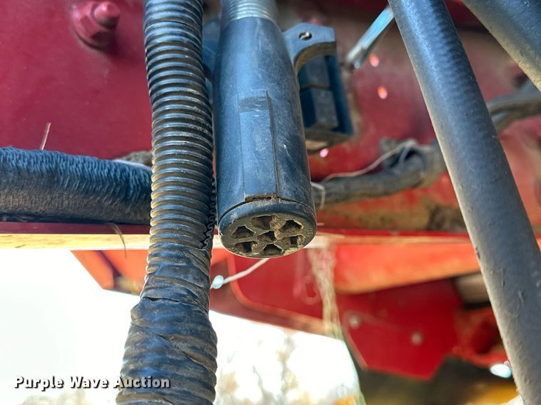 image for item NS9059 2012 New Holland BR7090  round baler