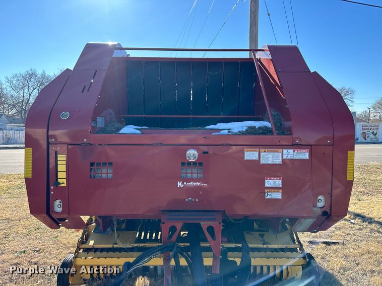 image for item NS9059 2012 New Holland BR7090  round baler