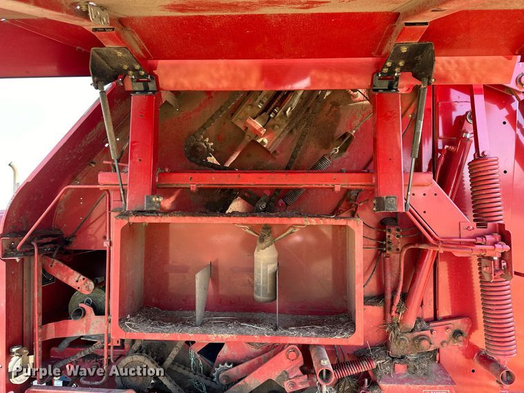 image for item NS9059 2012 New Holland BR7090  round baler