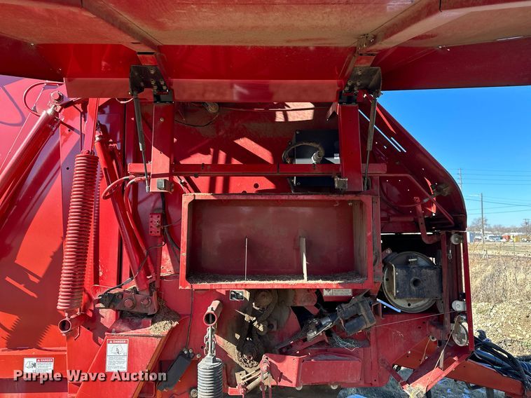 image for item NS9059 2012 New Holland BR7090  round baler