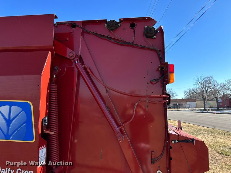 image for item NS9059 2012 New Holland BR7090  round baler
