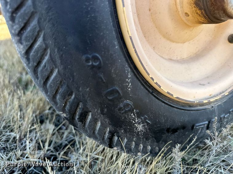 image for item NS9059 2012 New Holland BR7090  round baler