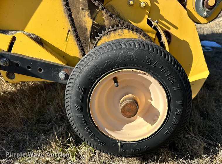 image for item NS9059 2012 New Holland BR7090  round baler