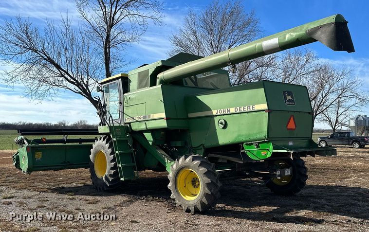 image for item NS9065 1983 John Deere 8820  combine