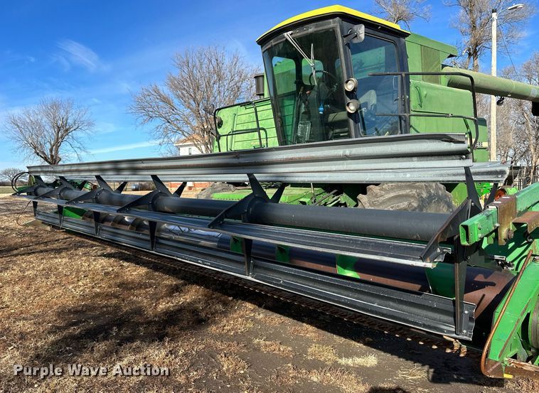 image for item NS9065 1983 John Deere 8820  combine