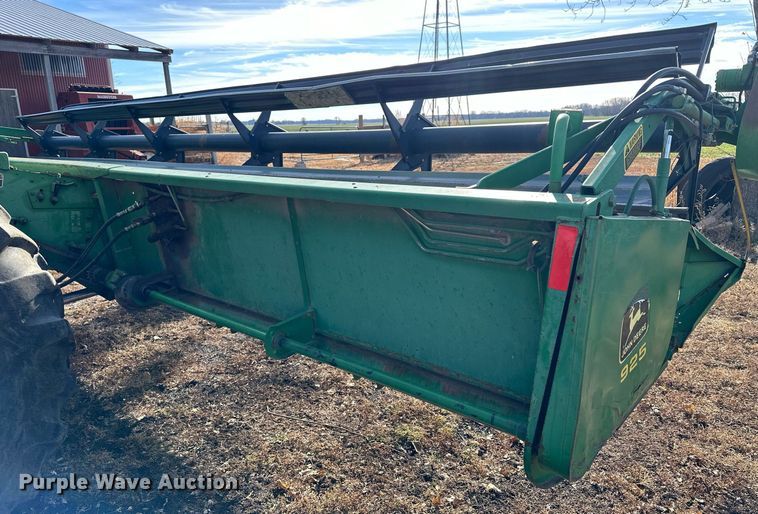 image for item NS9065 1983 John Deere 8820  combine