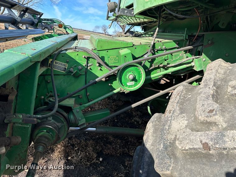 image for item NS9065 1983 John Deere 8820  combine