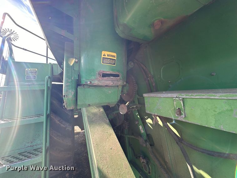 image for item NS9065 1983 John Deere 8820  combine