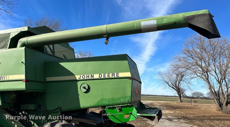 image for item NS9065 1983 John Deere 8820  combine