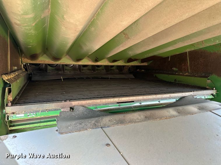 image for item NS9065 1983 John Deere 8820  combine