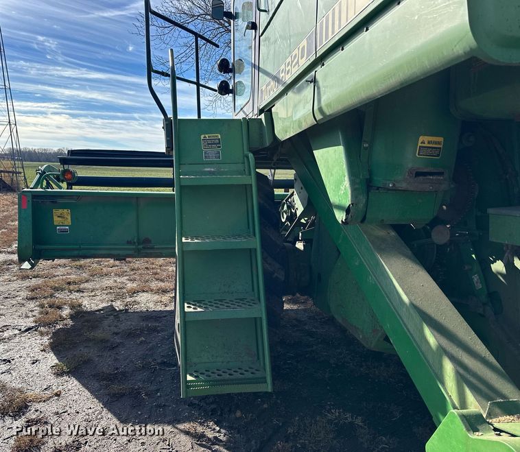 image for item NS9065 1983 John Deere 8820  combine