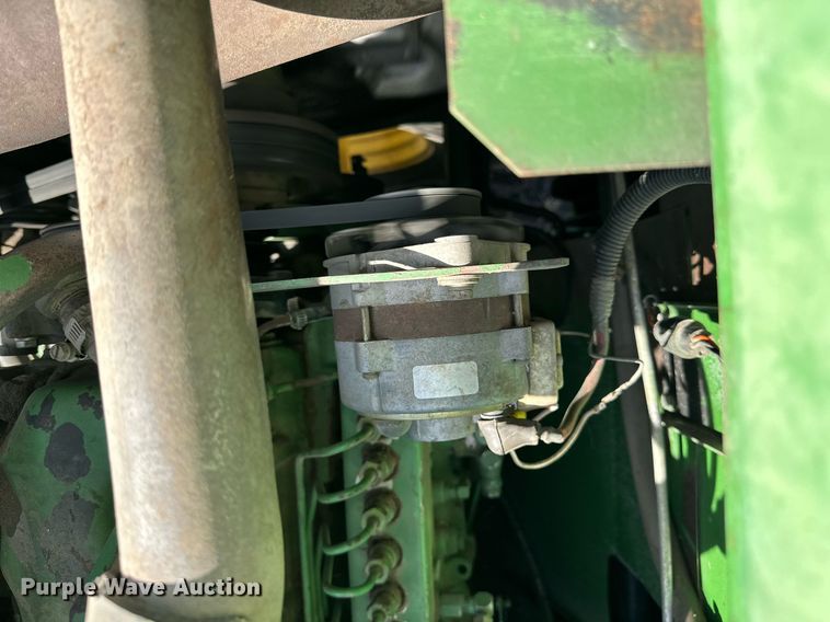 image for item NS9065 1983 John Deere 8820  combine