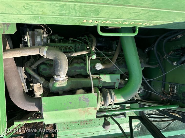 image for item NS9065 1983 John Deere 8820  combine