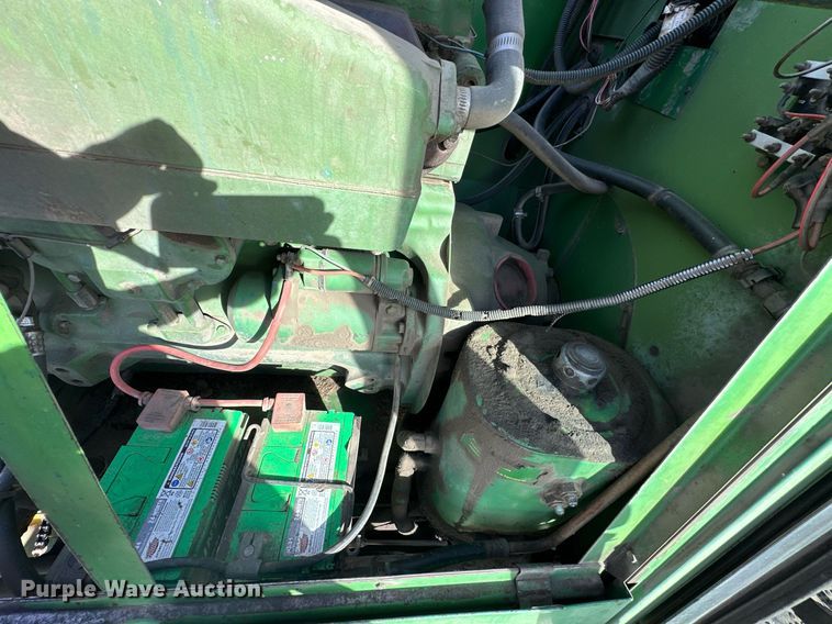 image for item NS9065 1983 John Deere 8820  combine
