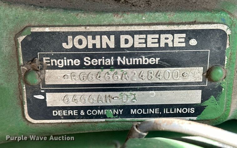 image for item NS9065 1983 John Deere 8820  combine