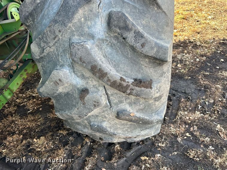 image for item NS9065 1983 John Deere 8820  combine