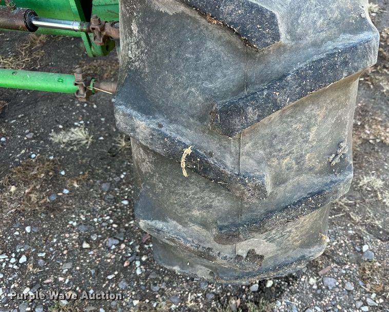 image for item NS9065 1983 John Deere 8820  combine