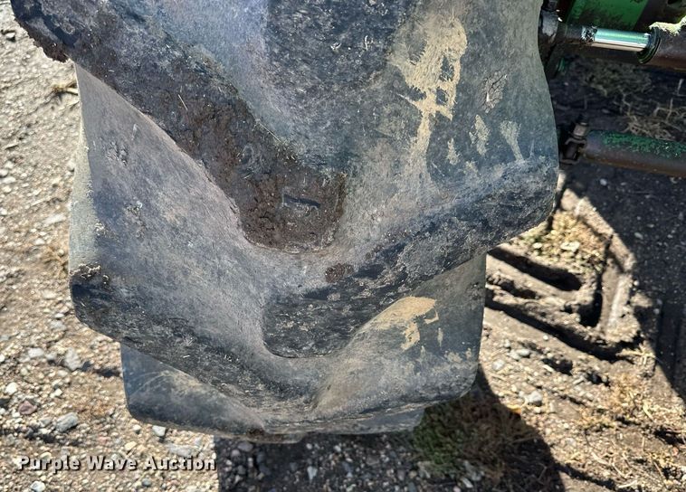 image for item NS9065 1983 John Deere 8820  combine