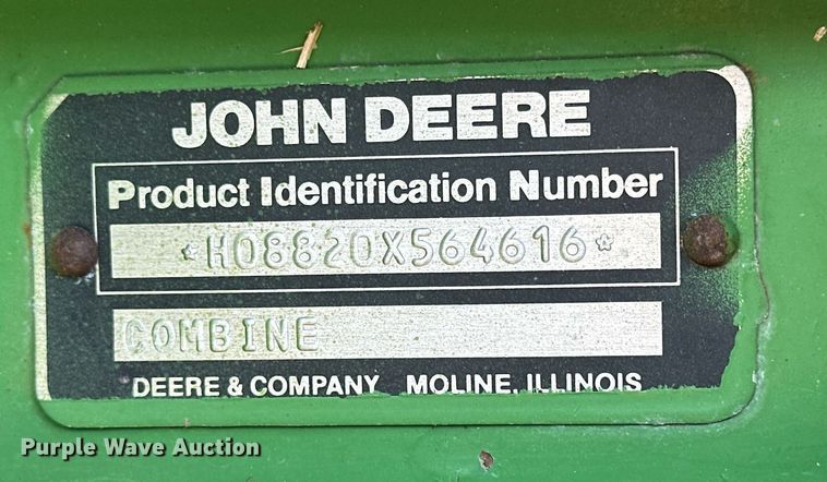 image for item NS9065 1983 John Deere 8820  combine