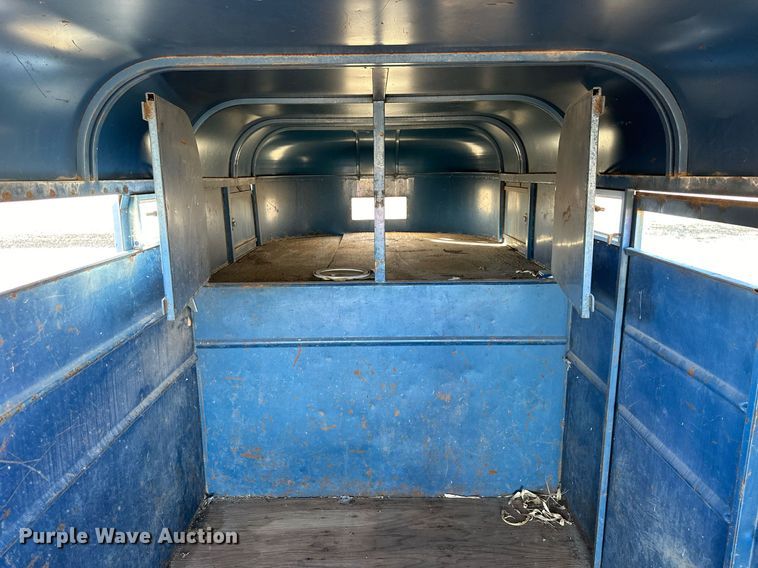 image for item NS9112 1980 Circle D HRS  livestock trailer