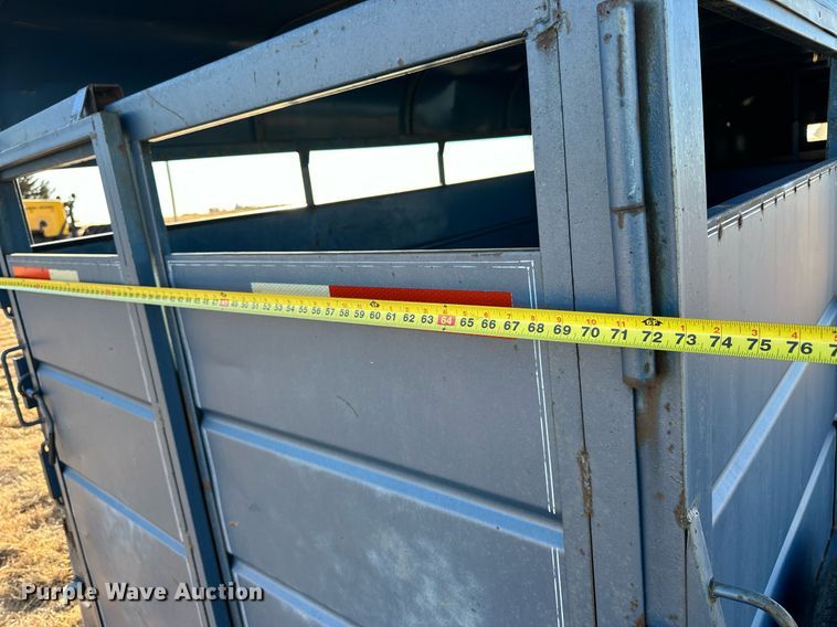 image for item NS9112 1980 Circle D HRS  livestock trailer