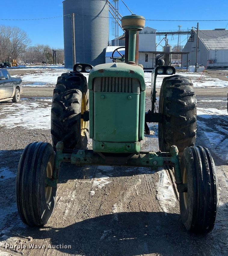 image for item OA9243 1966 John Deere 4020  tractor